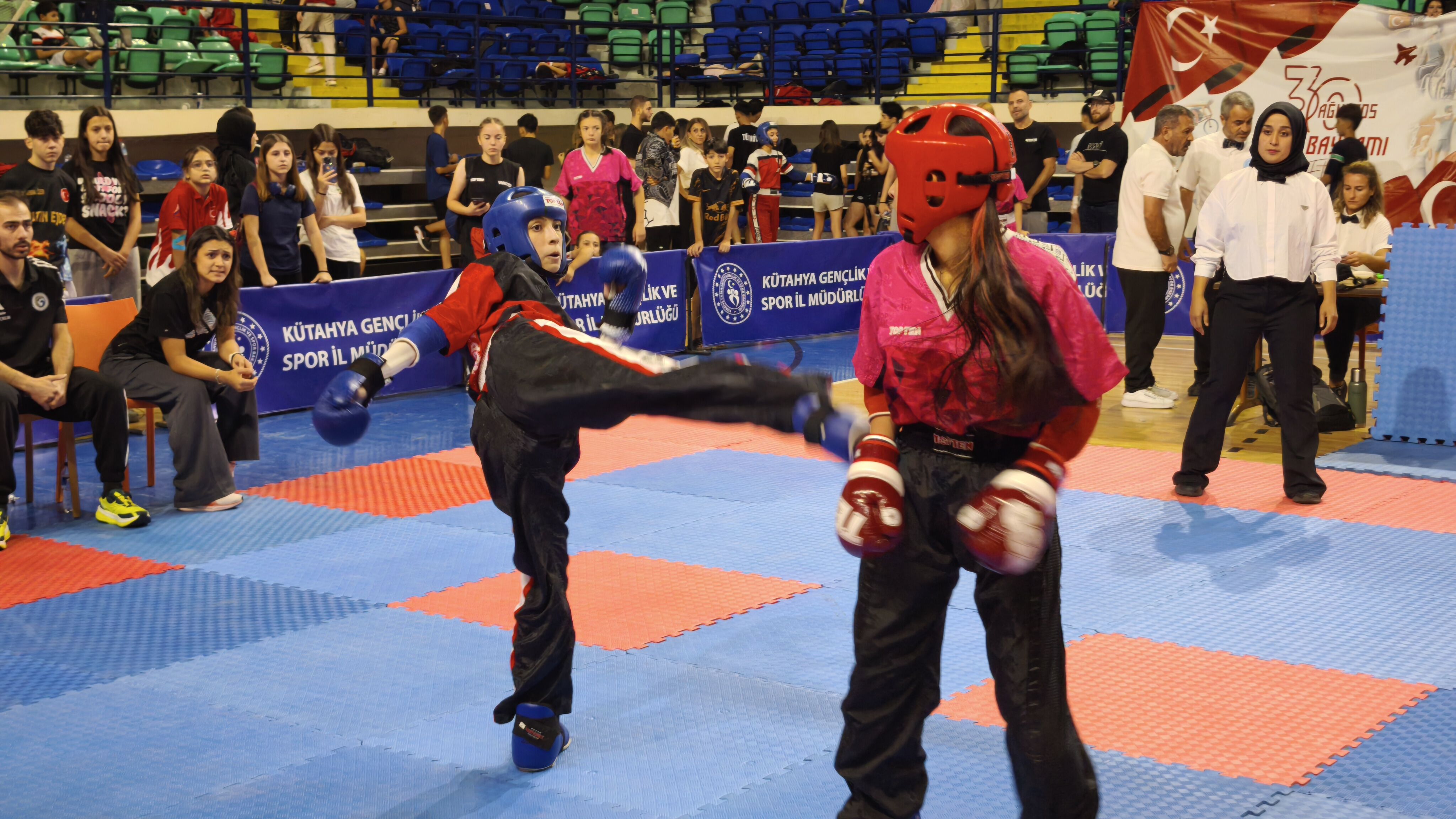 Kütahya’da Kick Boks Heyecanı Başladı (4)