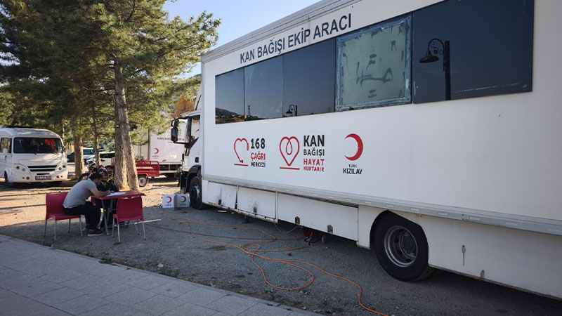 Kütahya’da Kızılay, Mahallede Vatandaşlarla Buluştu (1)