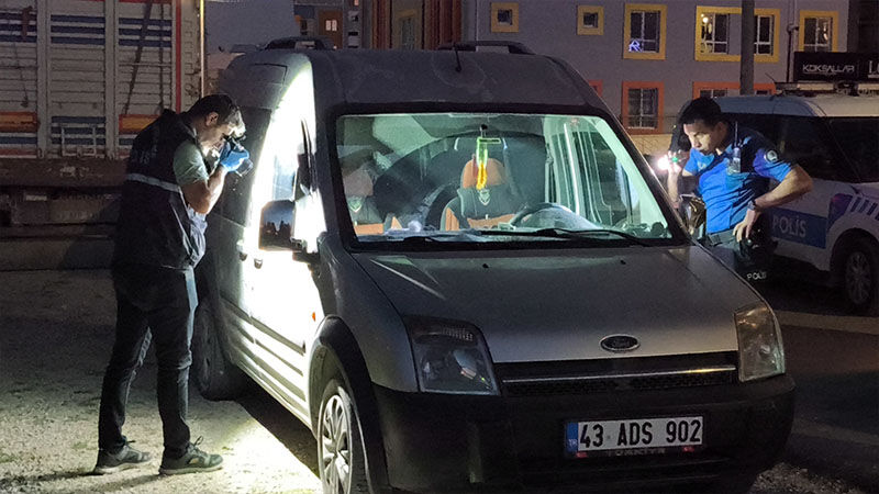Kütahya’da Kocası Tarafından Bıçaklanan Kadın Ağır Yaralandı (3)