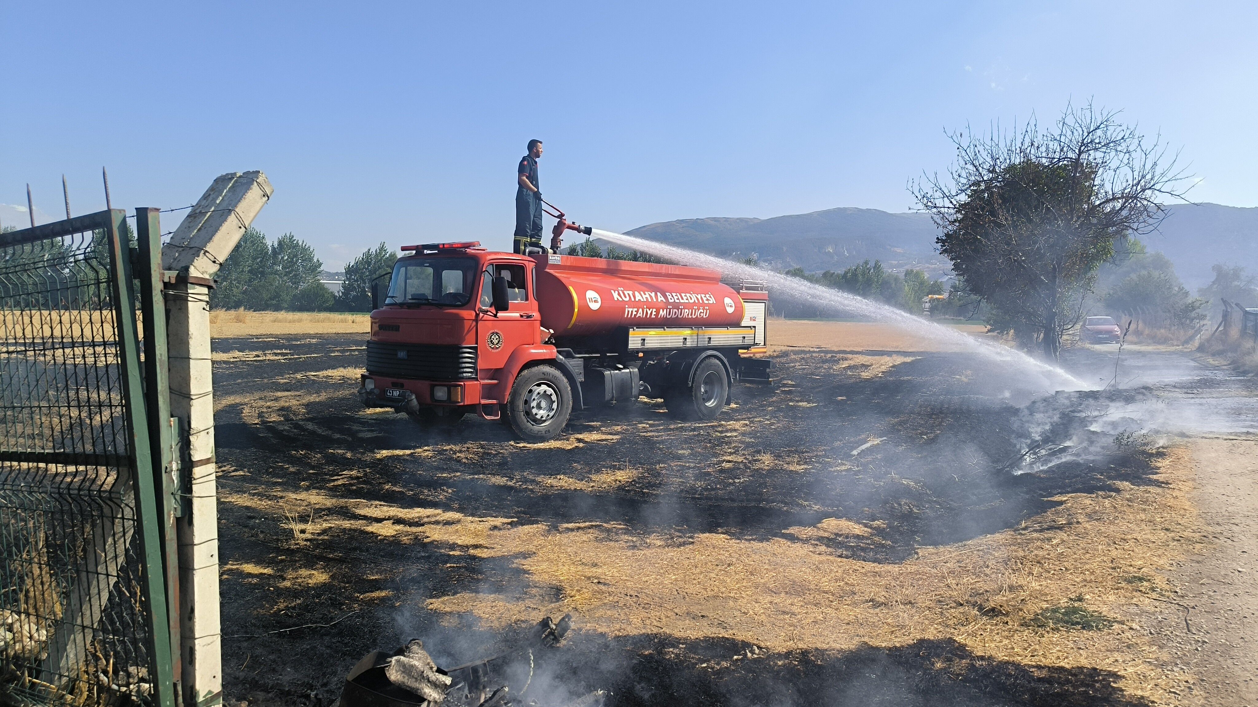 Kütahya’da Mangal Yapmak Isterken Yangın Çıkardı (4)