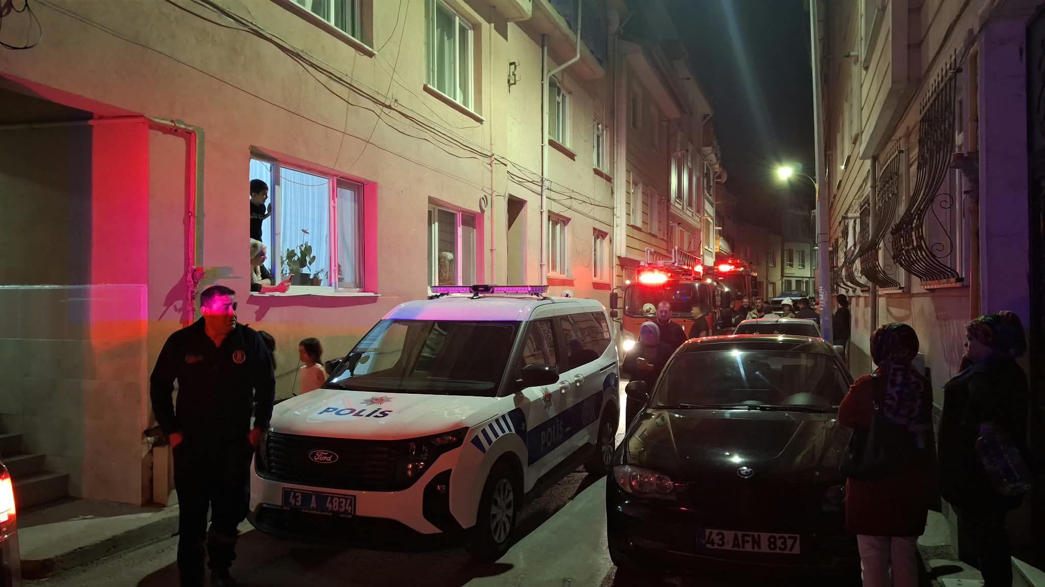 Kütahya'da Ocakta Unutulan Mısır Tenceresi Ekipleri Alarma Geçirdi (3)