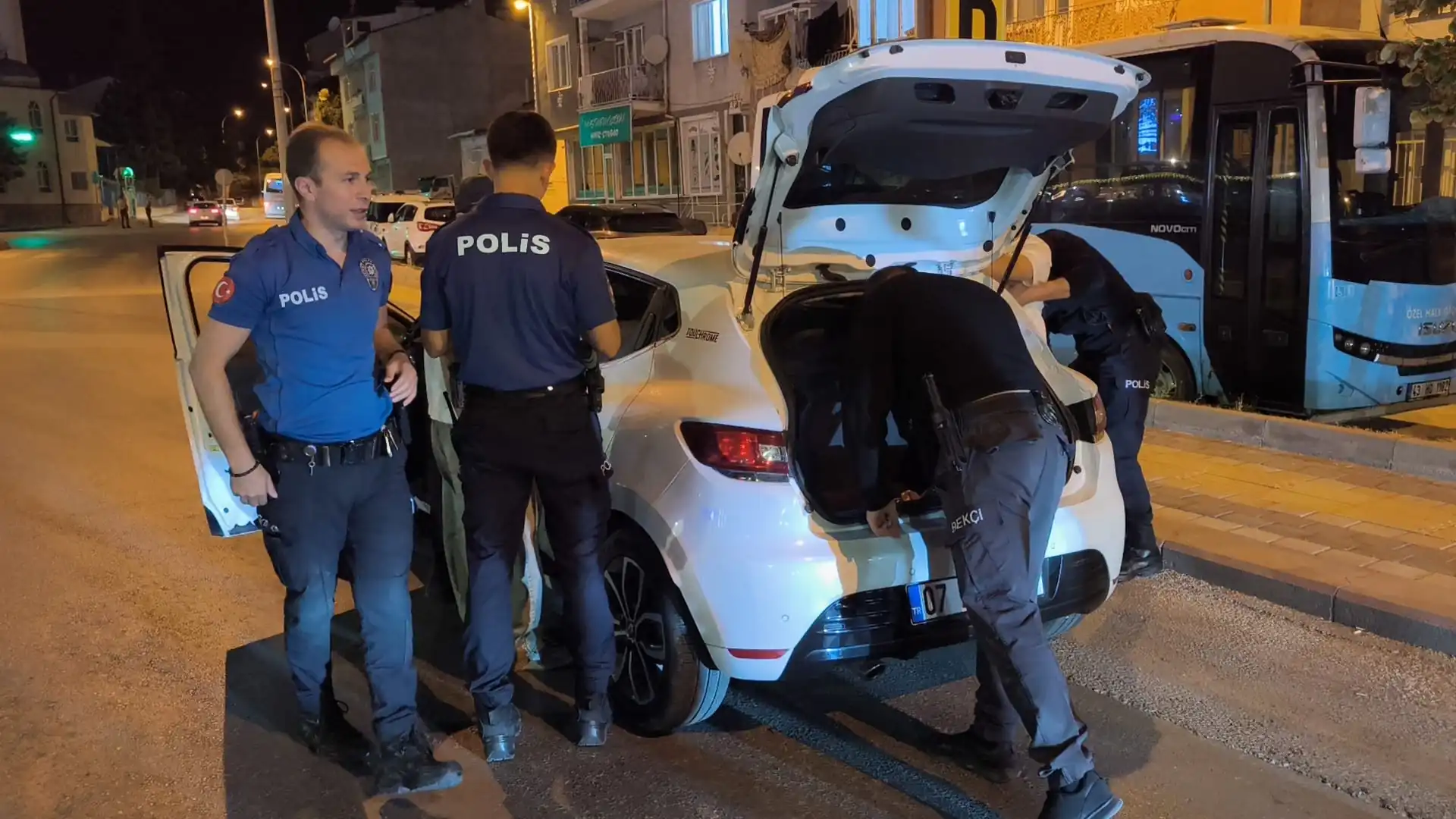 Kütahya’da Polis Ekiplerinden “Asayiş” Uygulaması 2