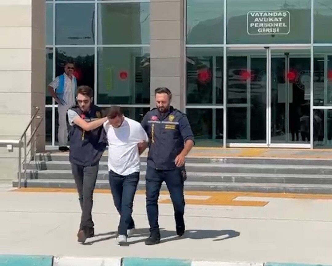 Kütahya'da Tabancayla Yaralama Olayının Yakalanan Şüphelisi Tutuklandı (1)-1
