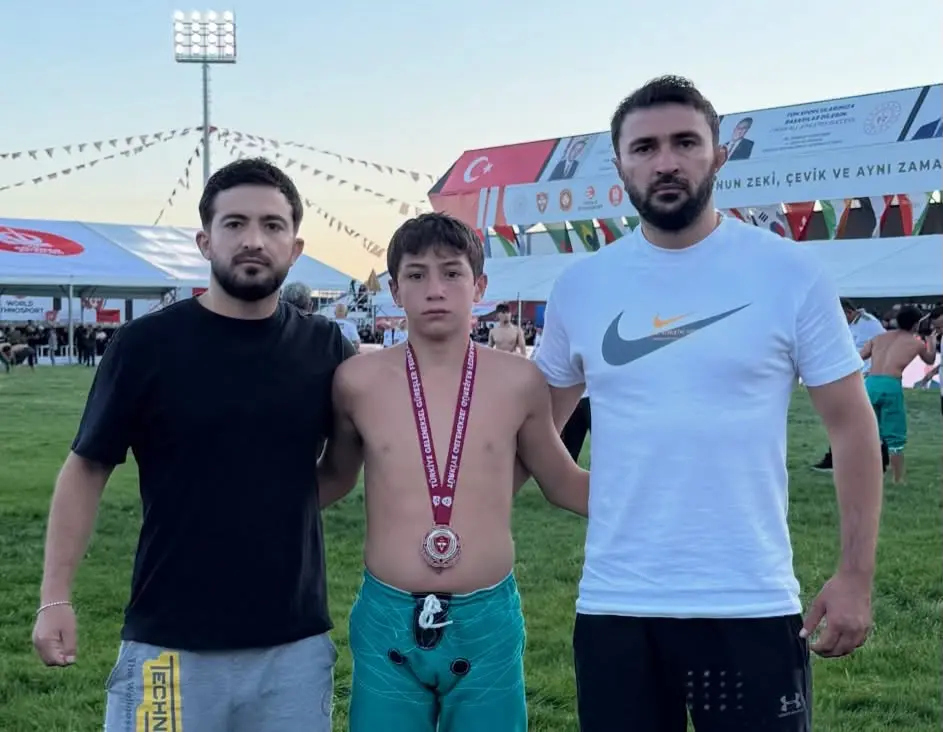 Kütahyalı Milli Güreşçi Dünya Üçüncüsü Oldu (1)