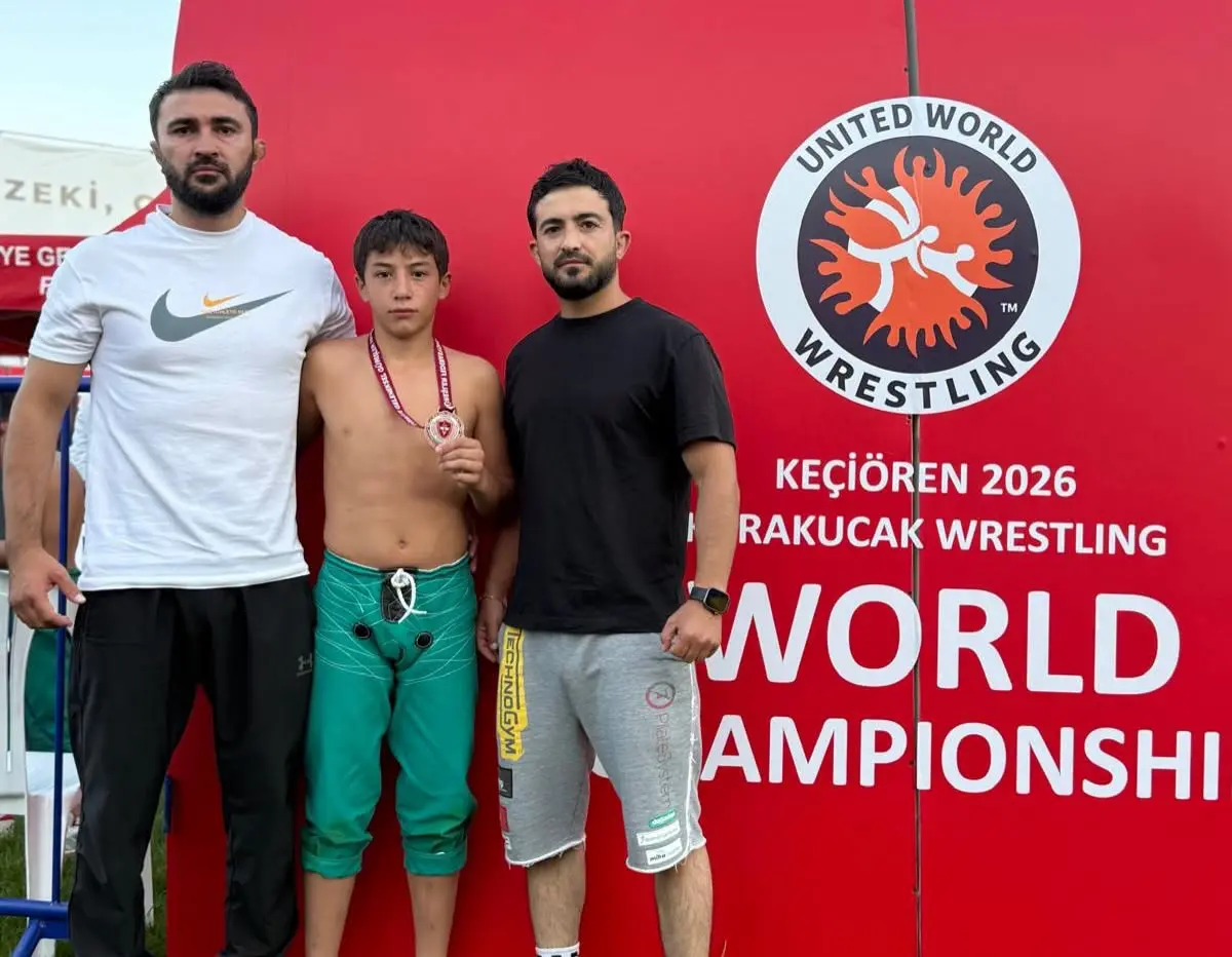 Kütahyalı Milli Güreşçi Dünya Üçüncüsü Oldu (3)