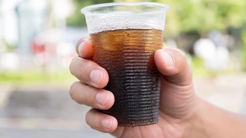 Plastik Bardaklardaki Çizgilerin Sırrı Ortaya Çıktı