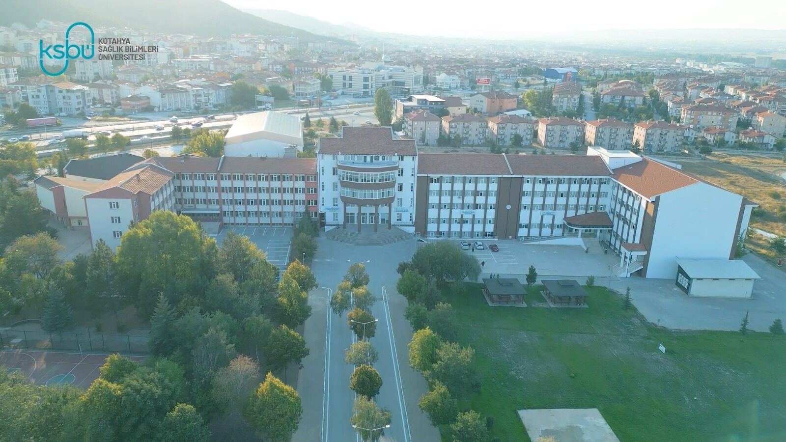 Rektör Tekin, Ksbü'nün Neden Tercih Edilmesi Gerektiğini Anlattı (4)