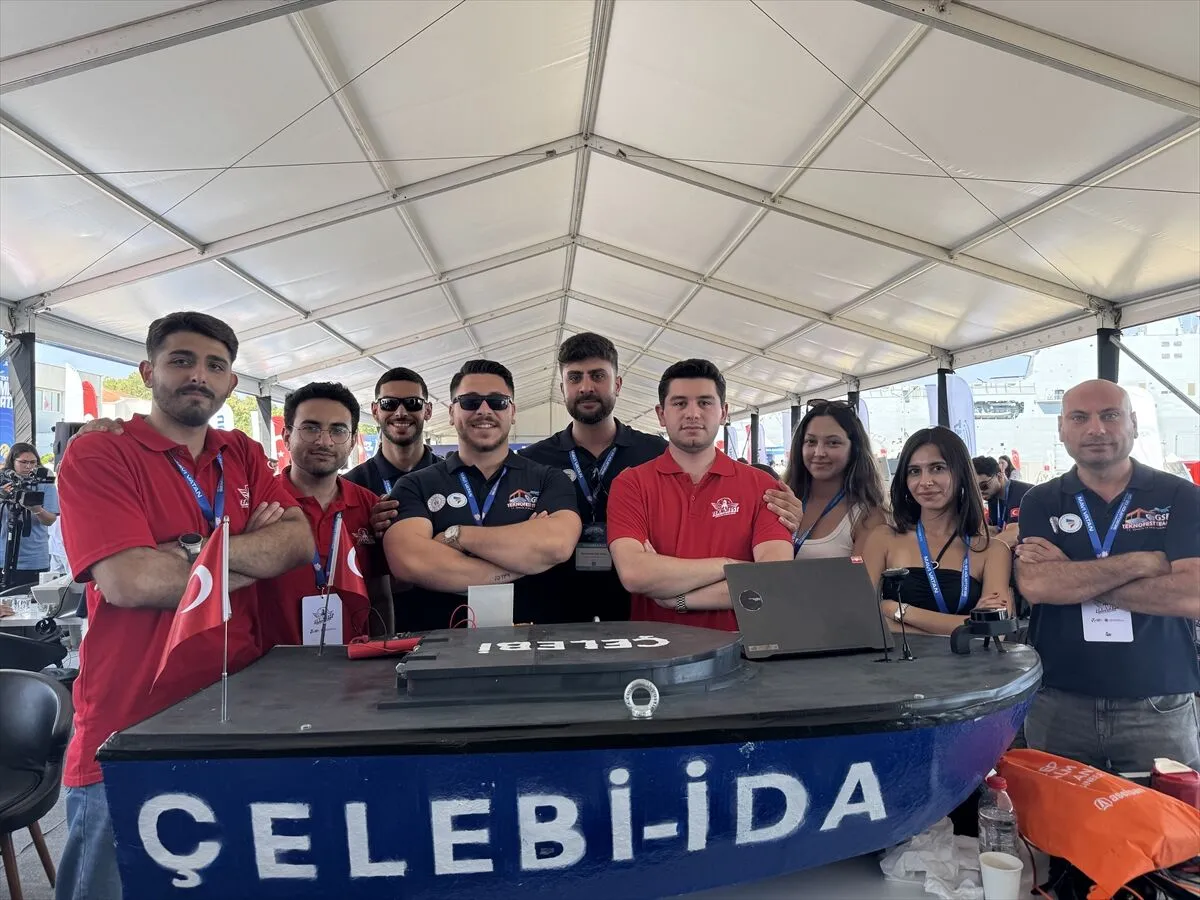 Teknofest Mavi Vatan'da Gençlerin Insansız Deniz Araçları Jüri Karşısında (1)