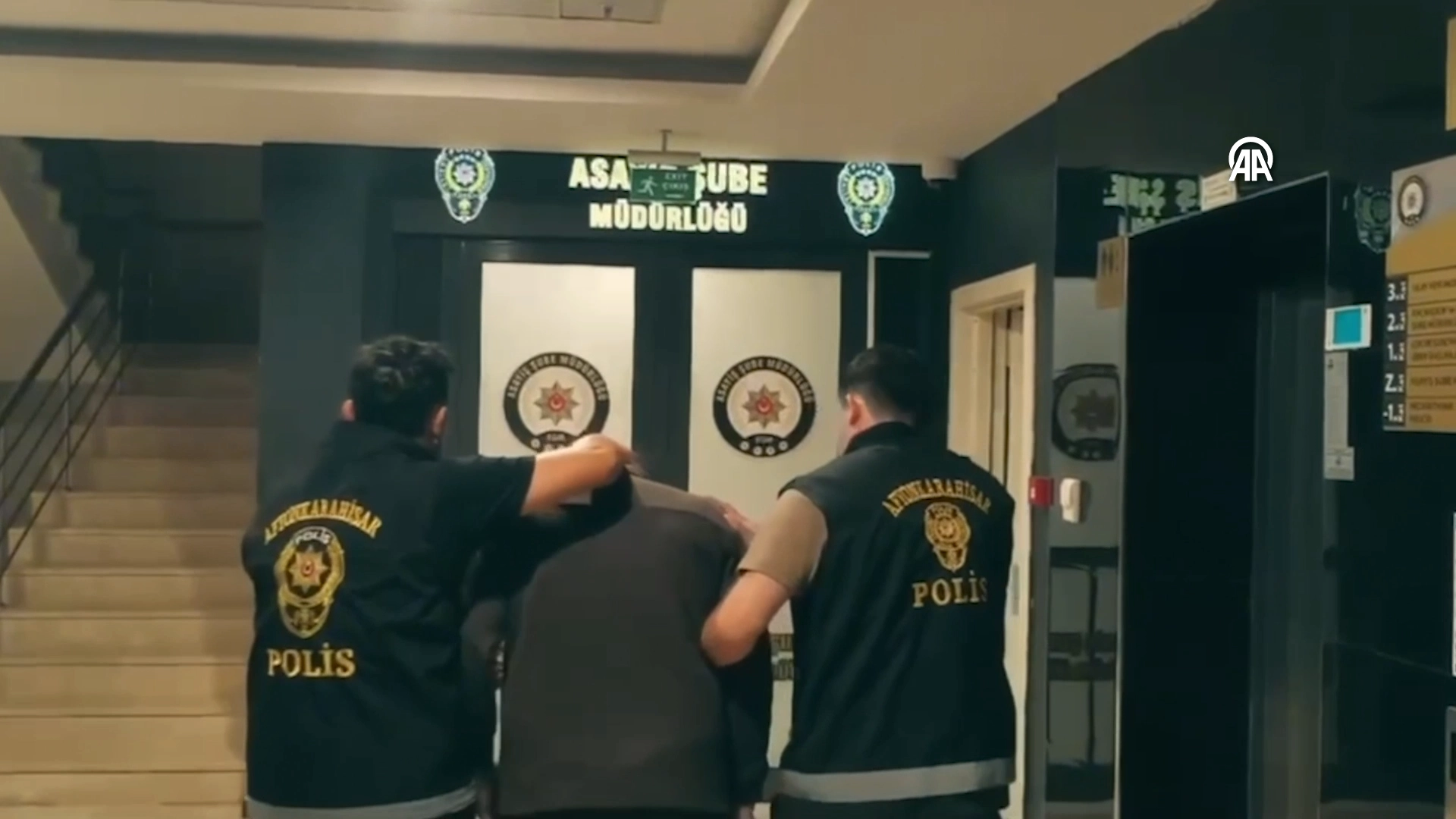 Afyonkarahisar’da 2 Dolandırıcı Yakalandı (3)