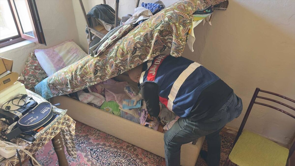 İzmir’de Fetö Operasyonunda 21 Gözaltı (3)