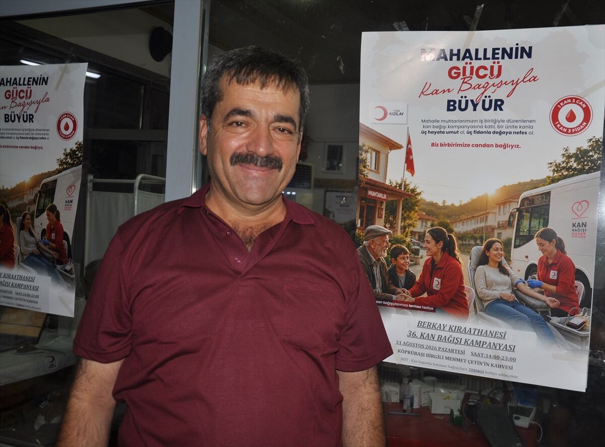 İzmir'de Kahvehane Sahibinden 36'Ncı Kez Kan Bağışı Kampanyası (2)