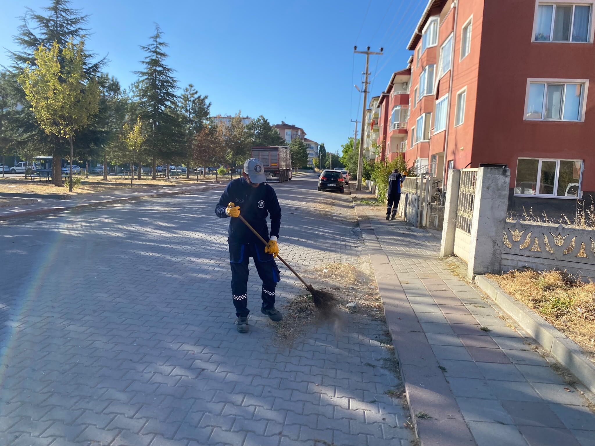 Kütahya Dumlupınar Mahallesi’nde Temizlik Çalışması Başladı (2)