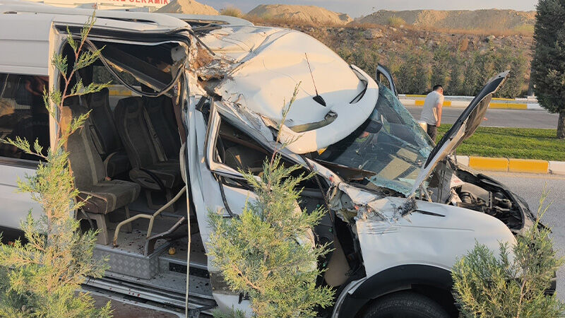 Kütahya Osb’de Trafik Kazası, Yaralılar Var (2)