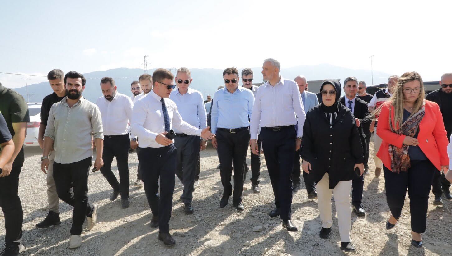 Kütahya Valisi Işın, Simav’da Ilk Hasat Tarihini Açıkladı (1)