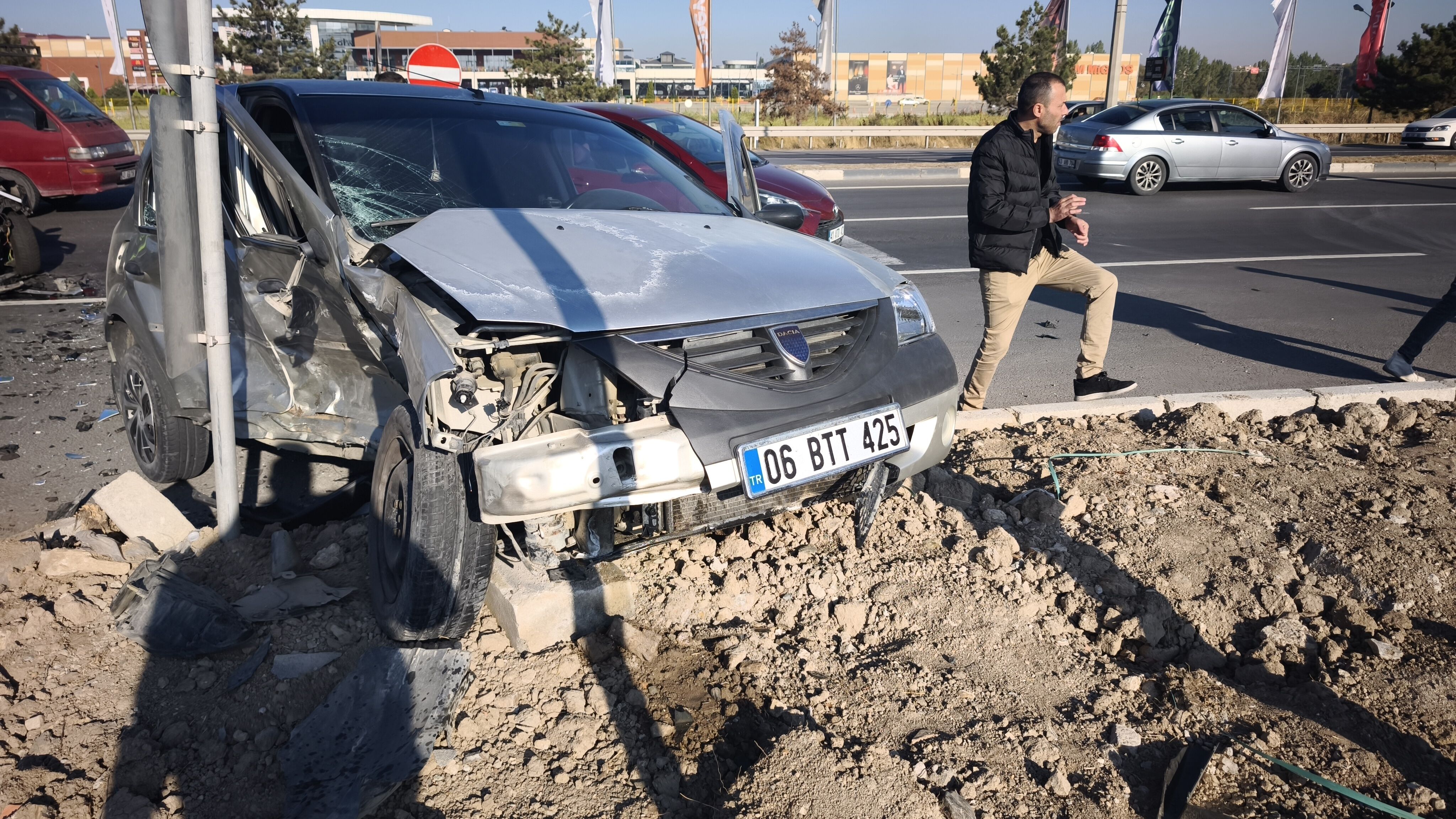 Kütahya’da Aynı Yolda Yine Kaza, Yaralılar Var (1)-1