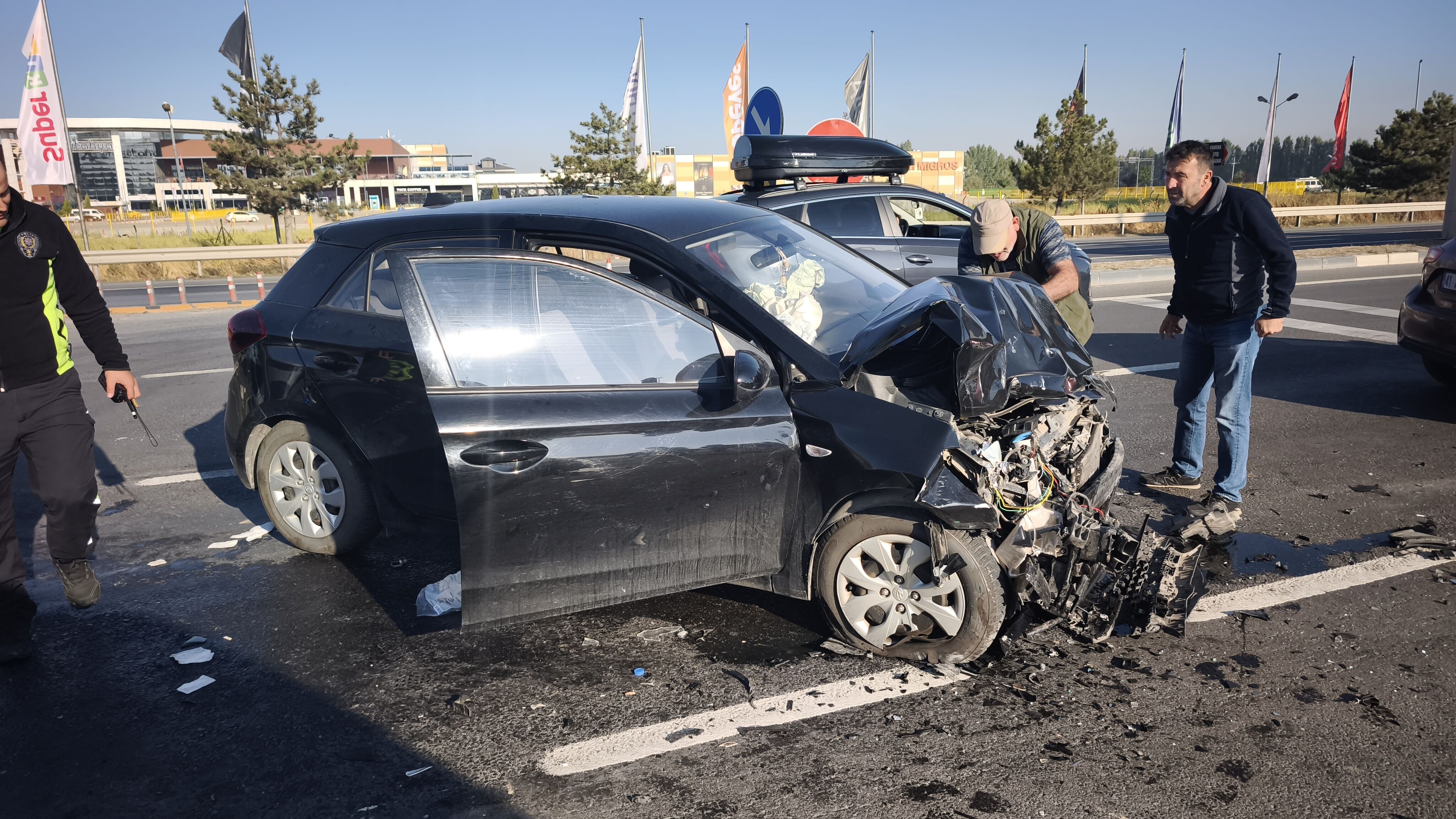 Kütahya’da Aynı Yolda Yine Kaza, Yaralılar Var (2)