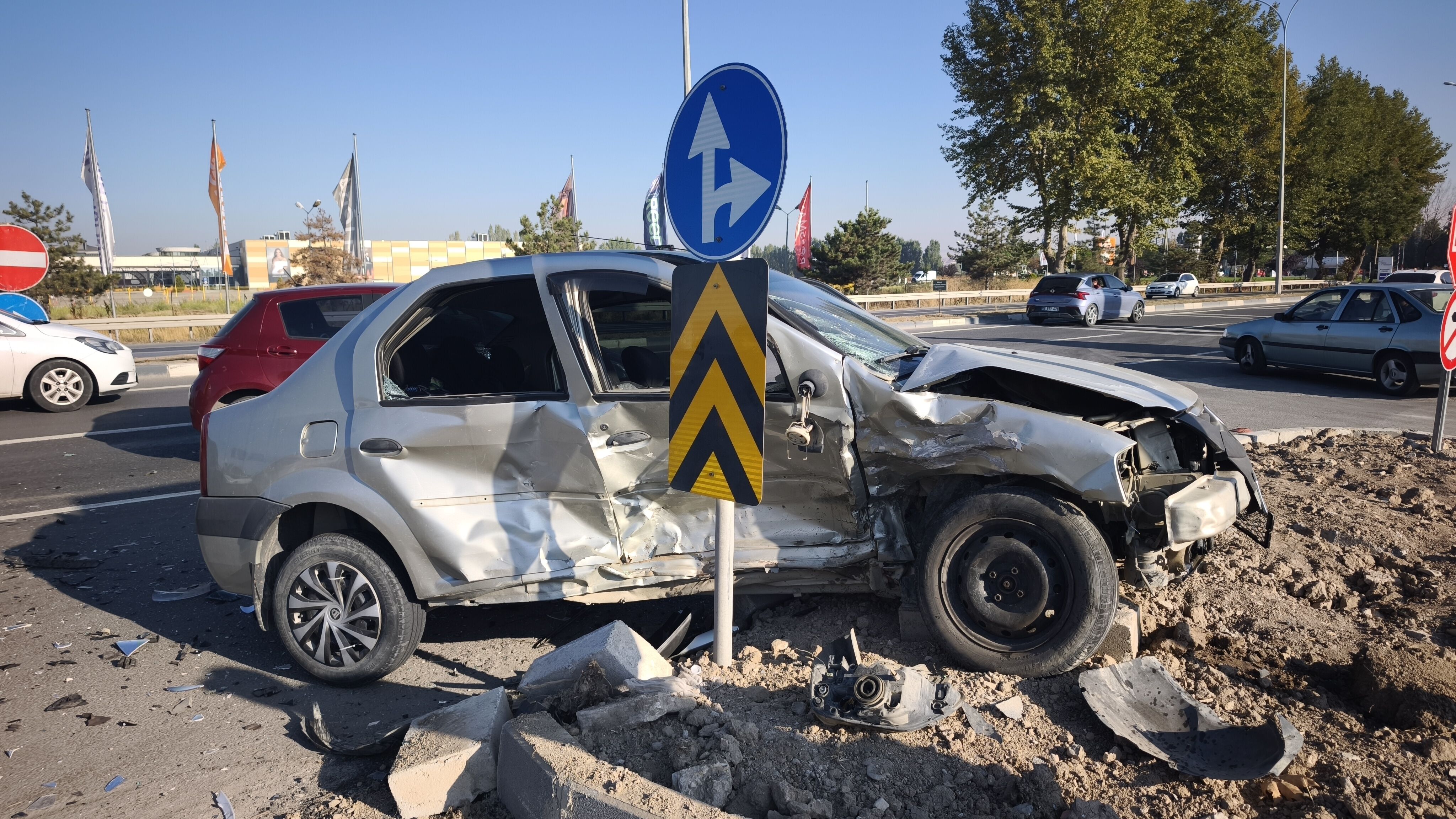Kütahya’da Aynı Yolda Yine Kaza, Yaralılar Var (3)