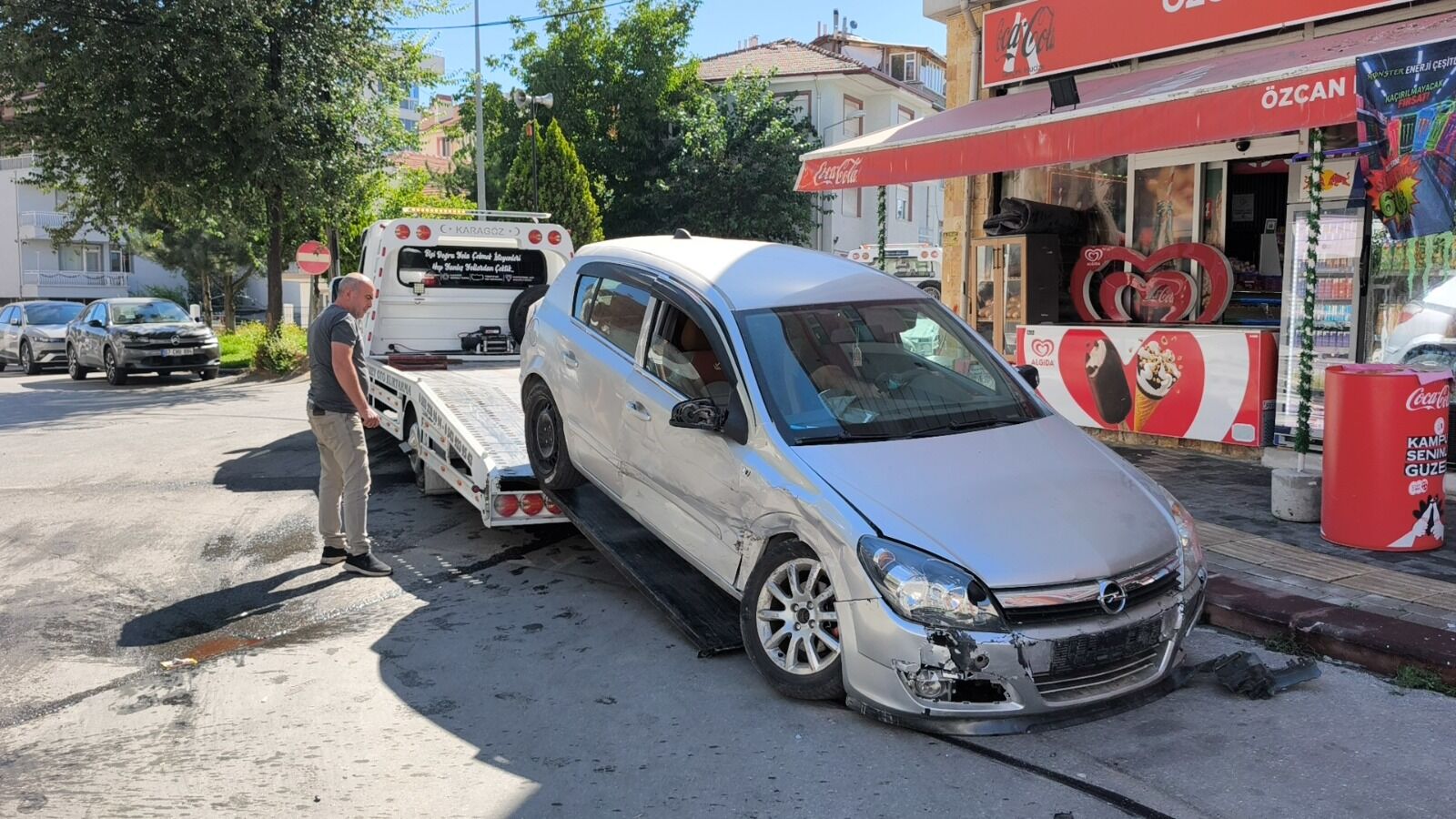 Kütahya’da Dört Araçlı Zincirleme Trafik Kazası (5)