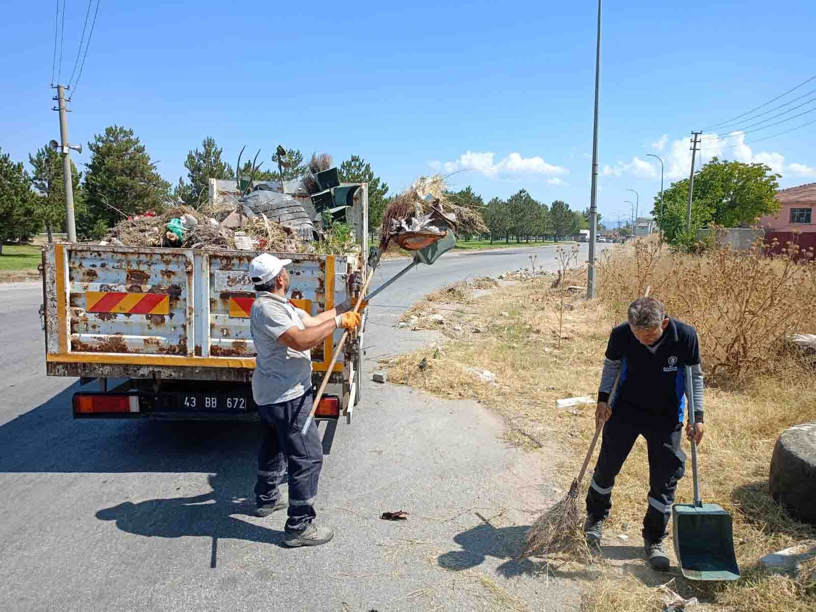 Kütahya’da Fuat Paşa Mahallesi’nde Temizlik Çalışması (2)