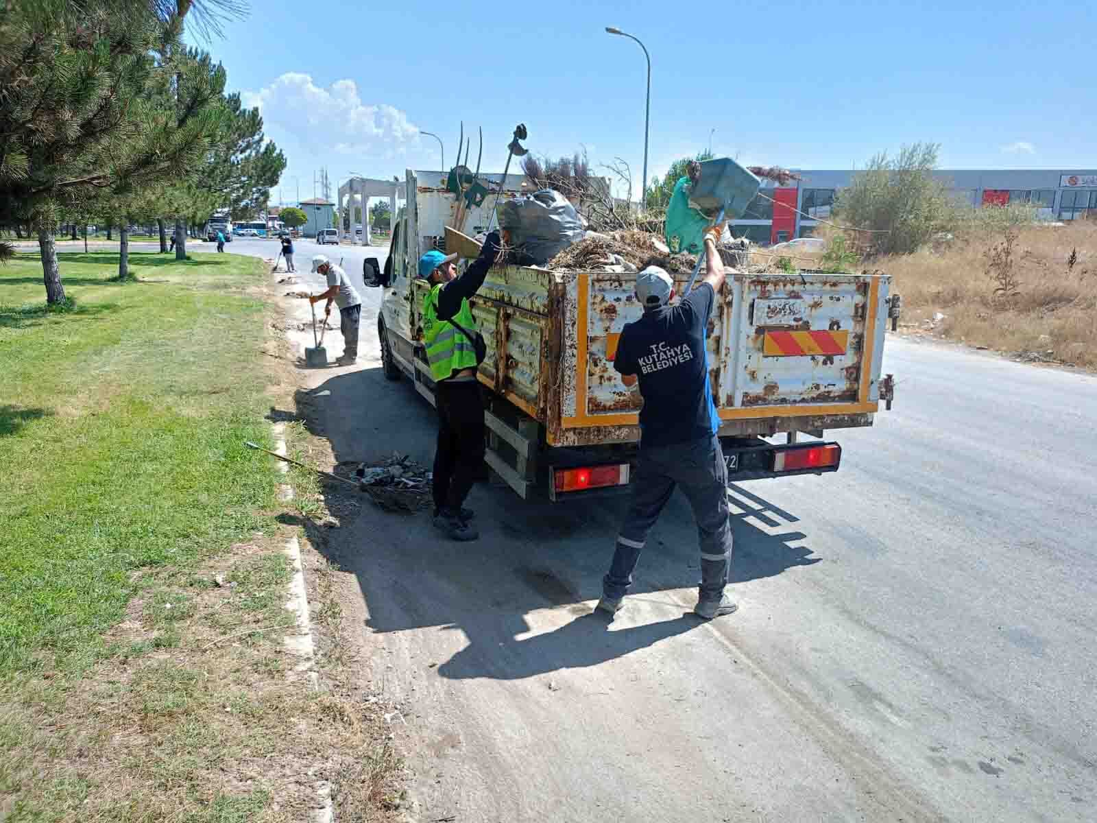 Kütahya’da Fuat Paşa Mahallesi’nde Temizlik Çalışması (4)
