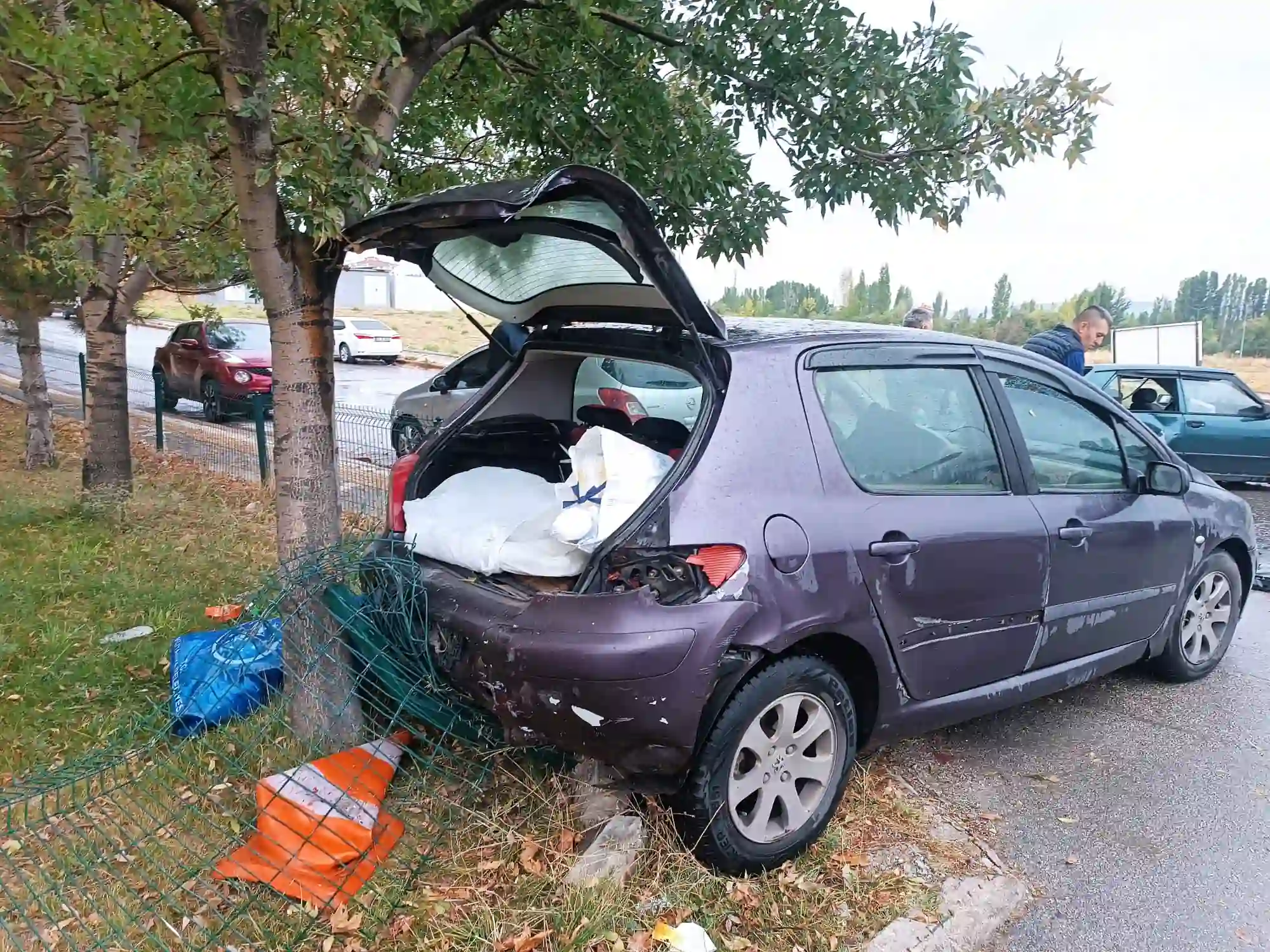 Kütahya’da Iki Otomobil Çarpıştı, 1 Kişi Yaralı