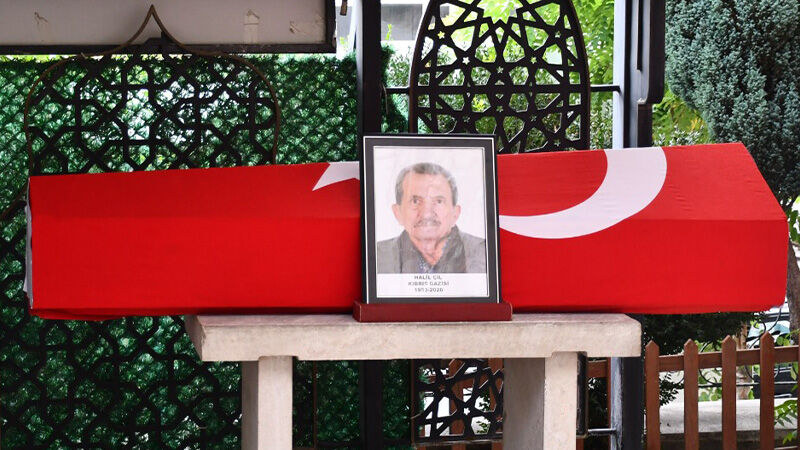 Kütahya’da Kıbrıs Gazisi Halil Çil Son Yolculuğuna Uğurlandı (2)