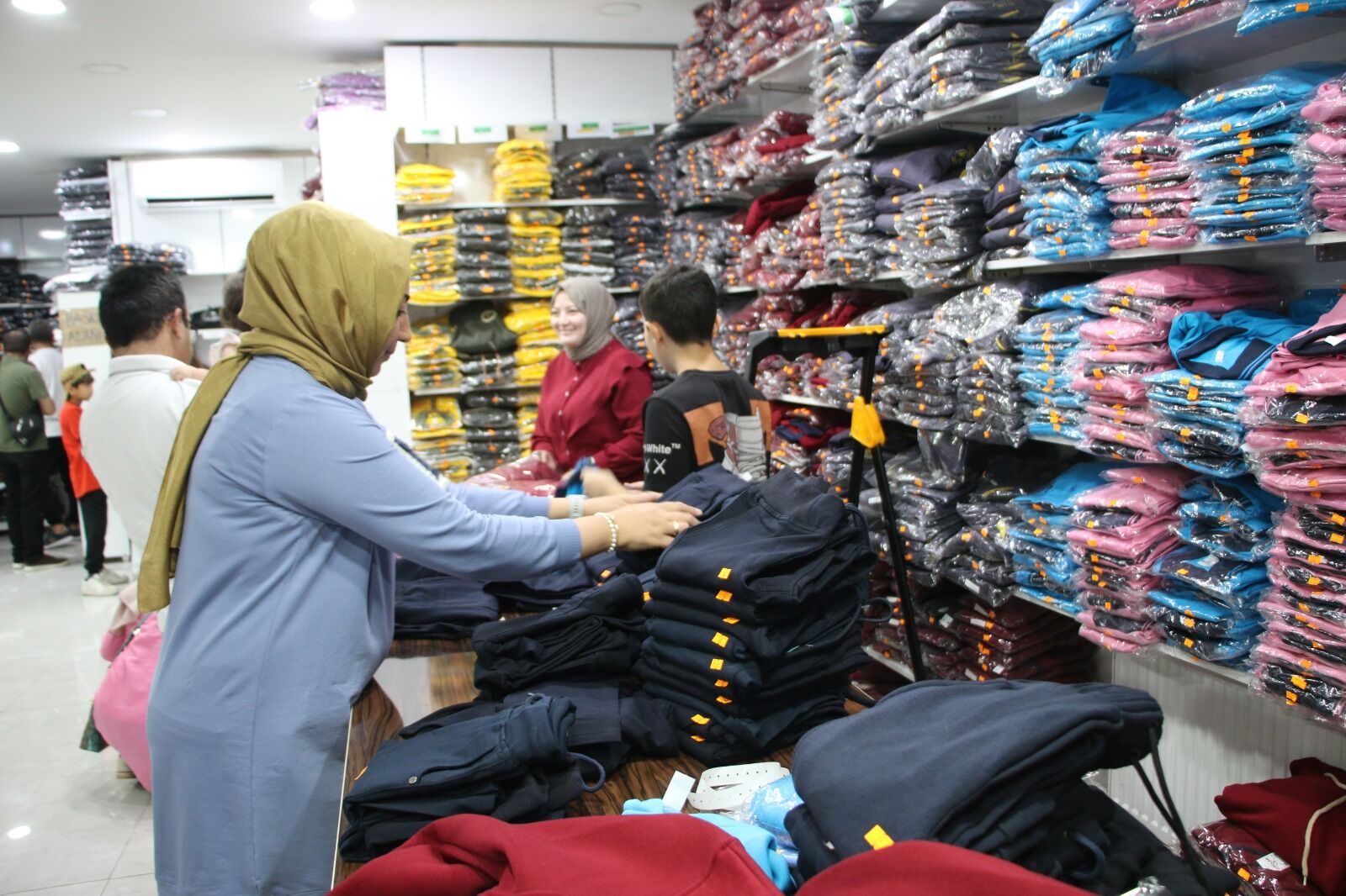 Kütahya’da Okul Alışverişi Telaşı Sürüyor (6)