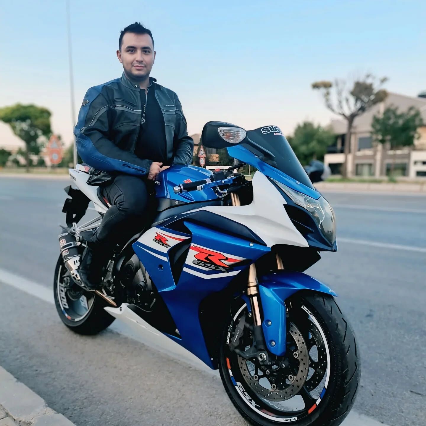 Kütahya'da Otomobile Çarpan Motosikletli Hayatını Kaybetti (9)
