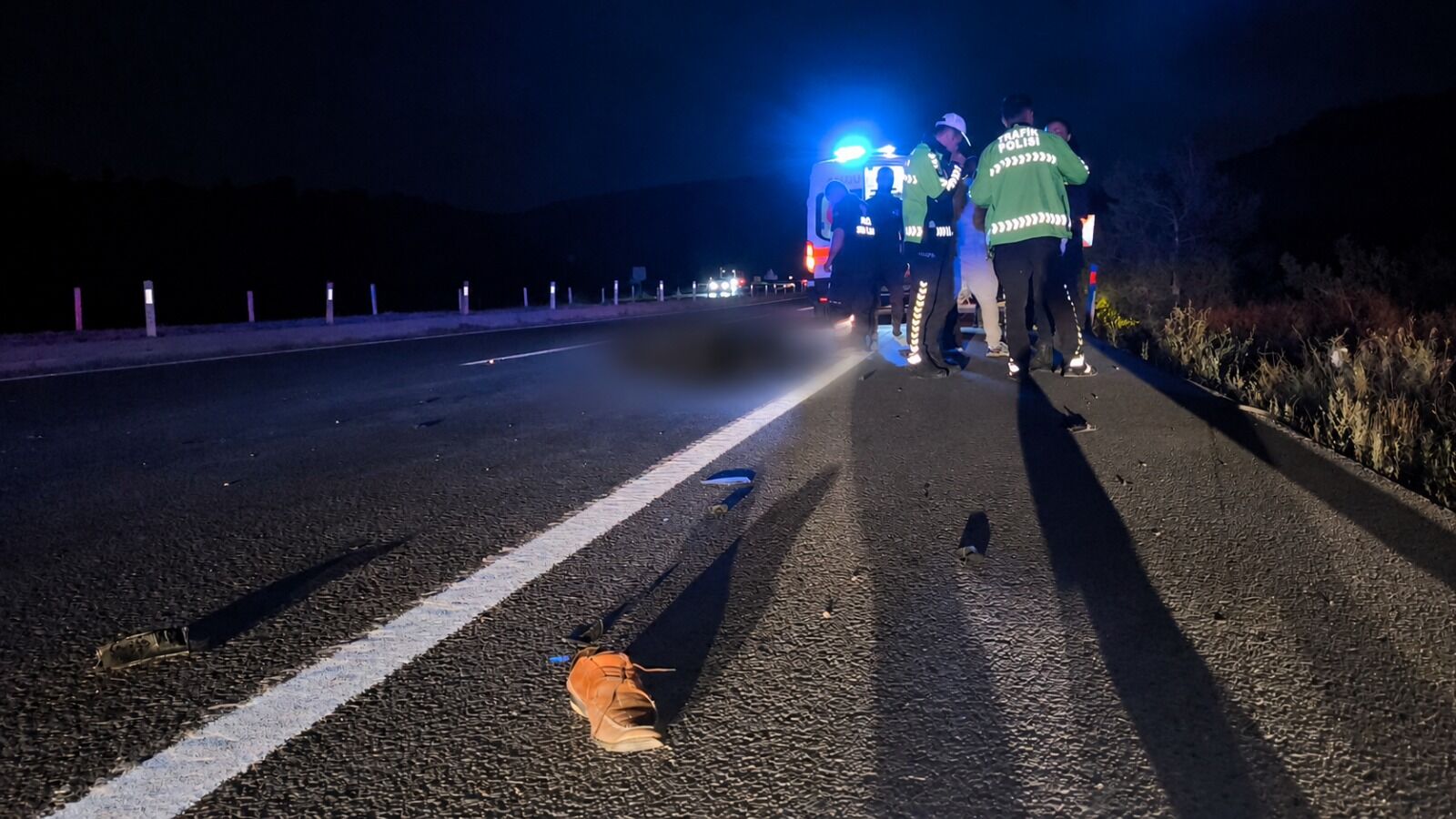 Kütahya’da Otomobilin Çarptığı Motosiklet Sürücüsü Öldü (5)