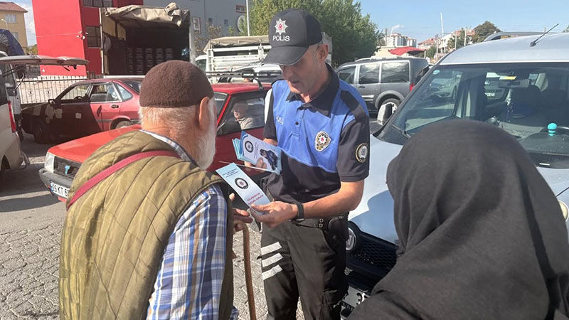 Kütahya’da Polis Ekiplerinden Okul Ve Pazarda Bilgilendirme (1)