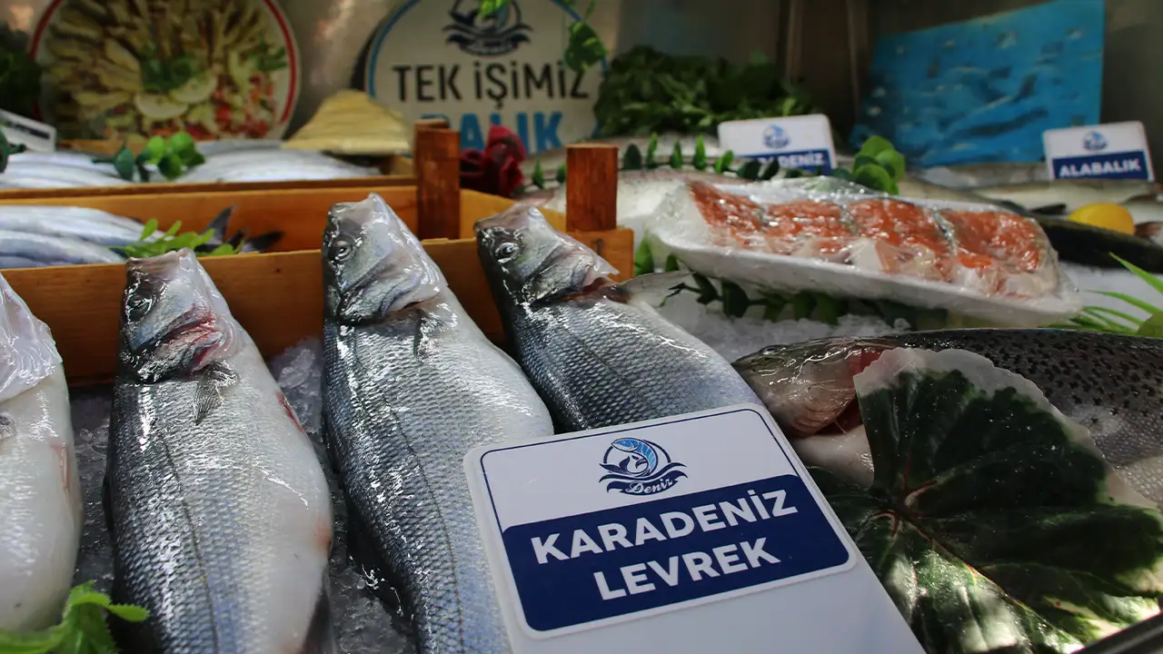 Kütahya’da Sezon Açıldı, Balık Tezgahları Çeşitleniyor2