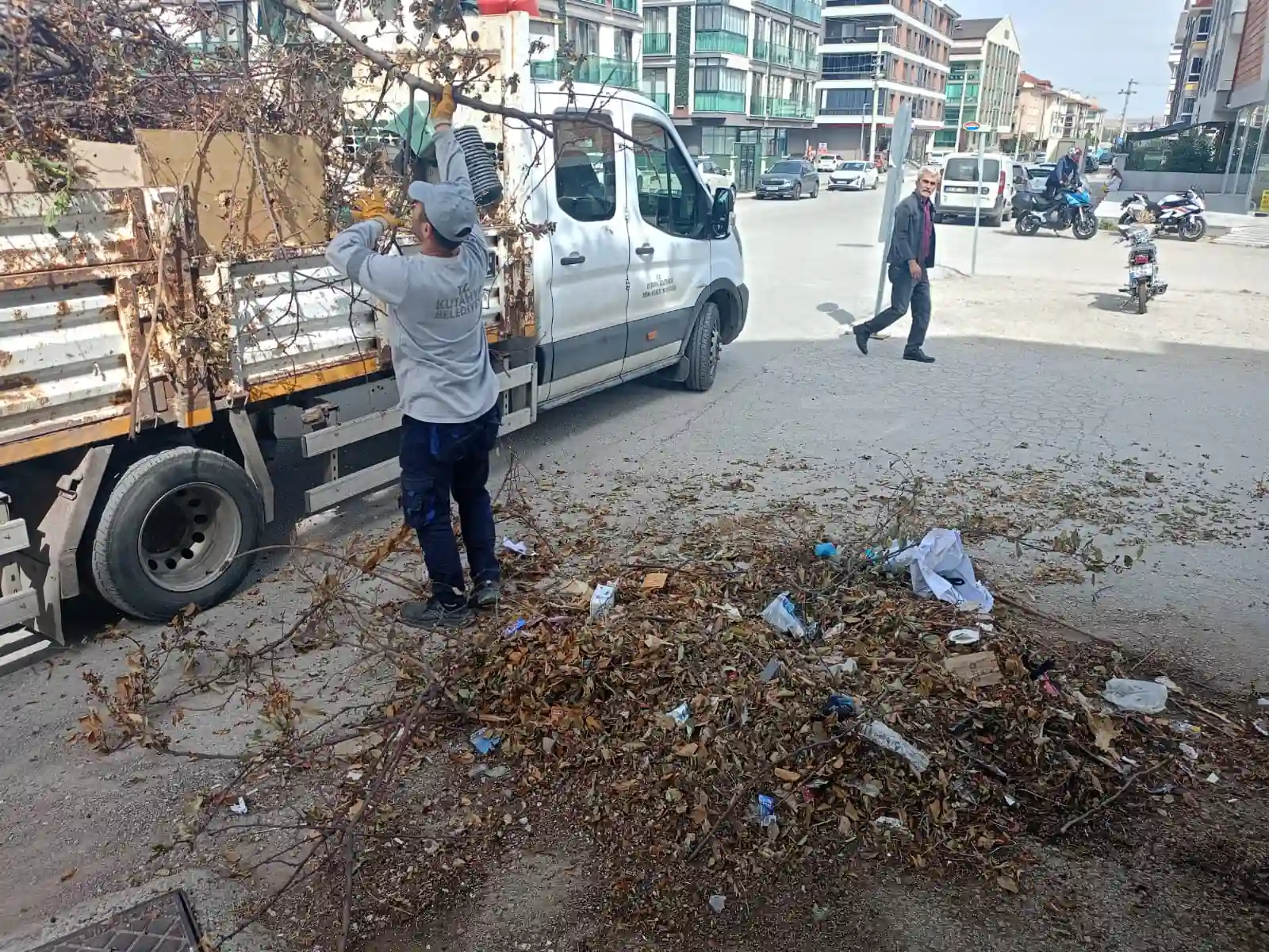 Kütahya’da Temizlik Ekiplerinden “Sonbahar” Temizliği1