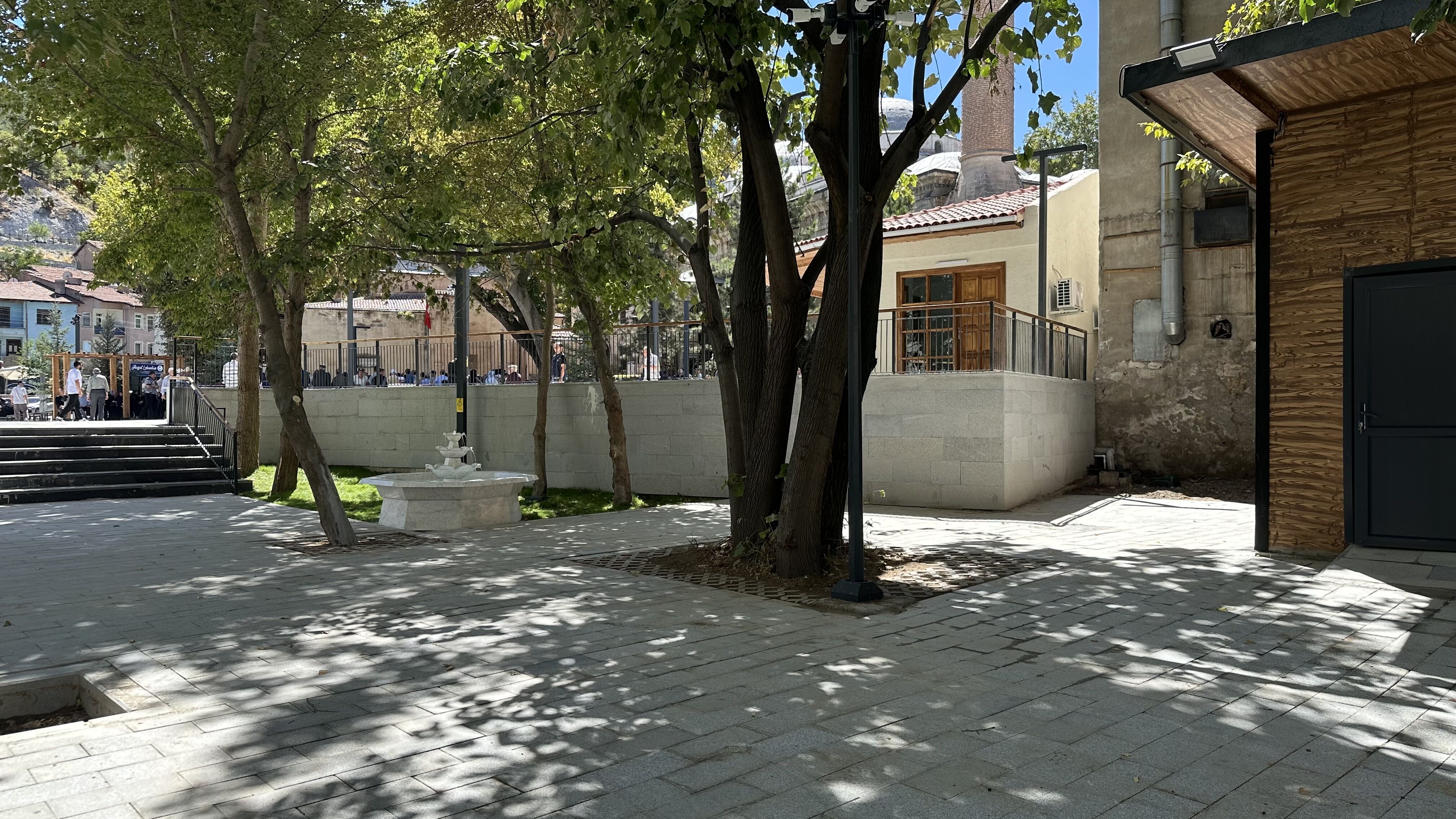 Kütahya’da Ulu Cami Meydanı Açıldı (2)