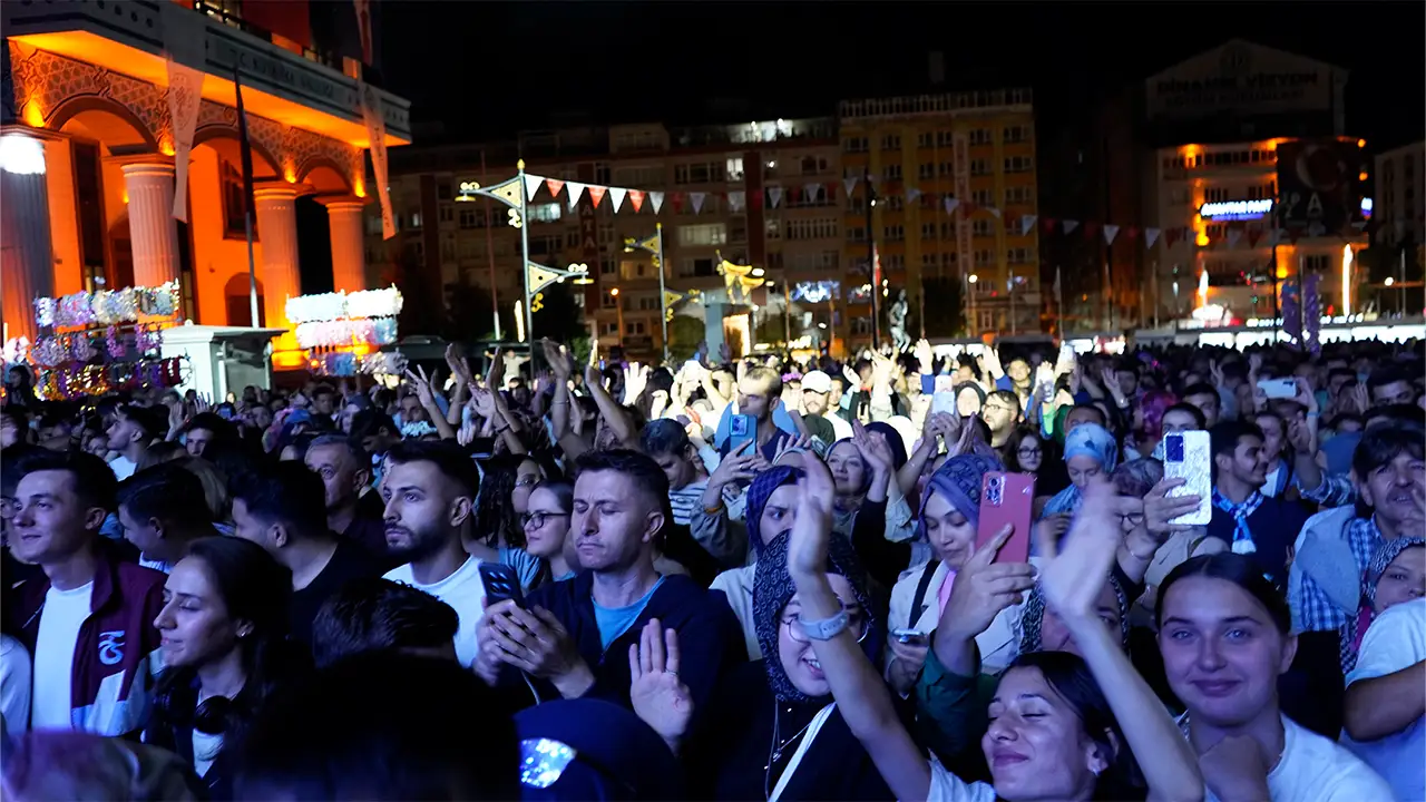 Kütahya’da “Yaşayan Miras Şöleni”Nde Ekin Uzunlar Coşkusu5