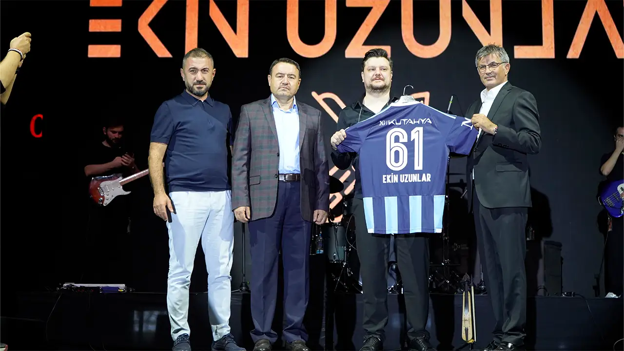 Kütahya’da “Yaşayan Miras Şöleni”Nde Ekin Uzunlar Coşkusu6