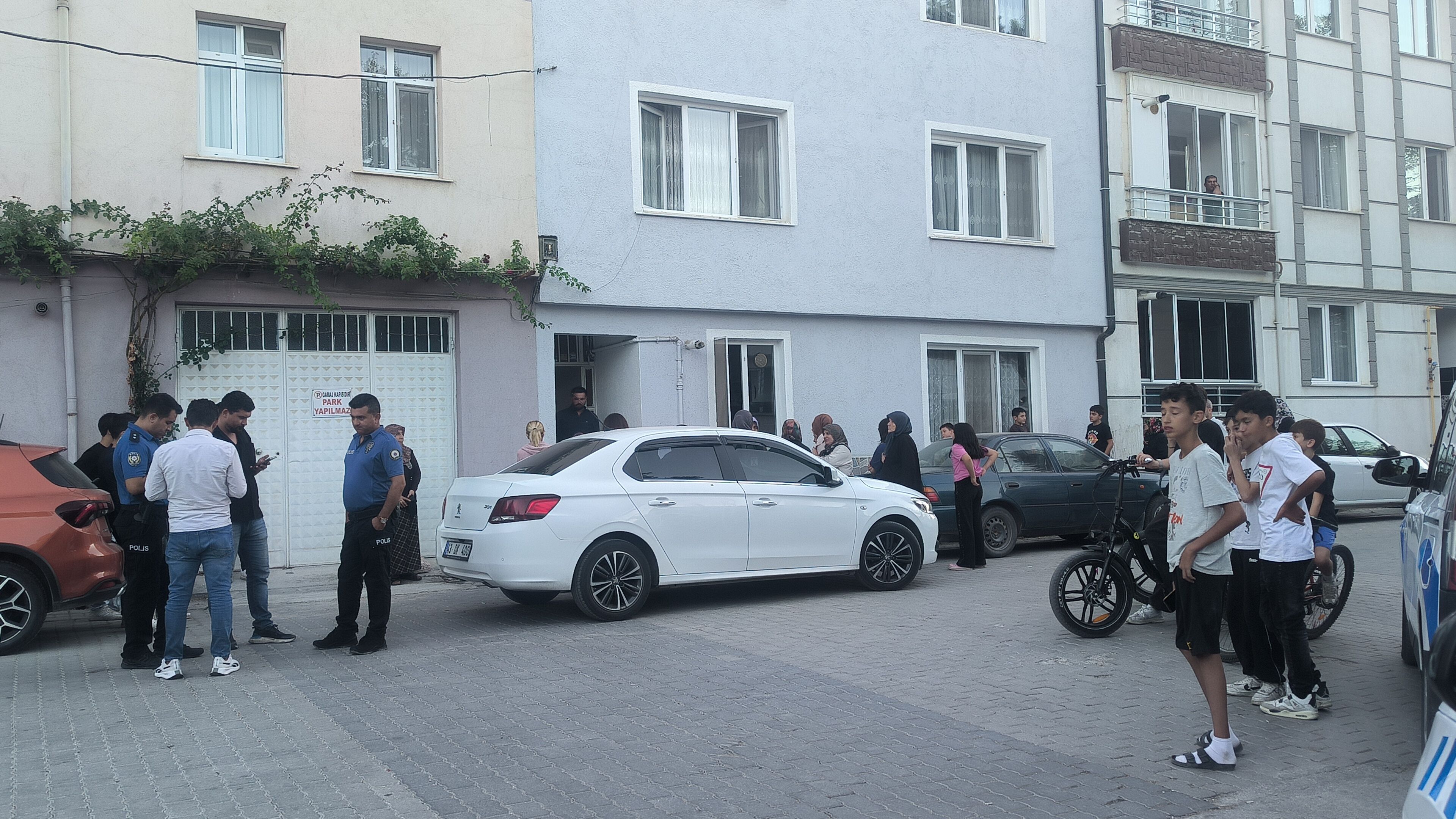 Kütahya'da Yaşlı Kadın Evinde Ölü Bulundu (3)