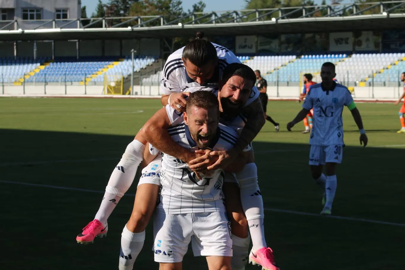 Kütahyaspor Ilk Maçında Farklı Kazandı 4