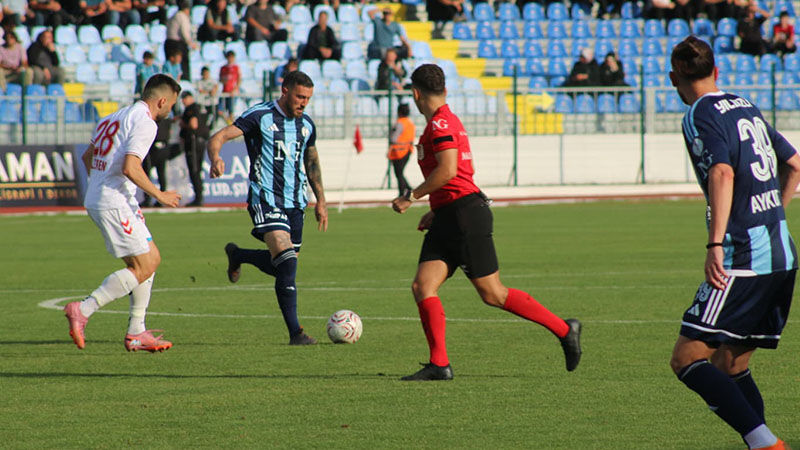 Kütahyaspor, Seyircisinin Önünde Evinde Kaybetti (3)