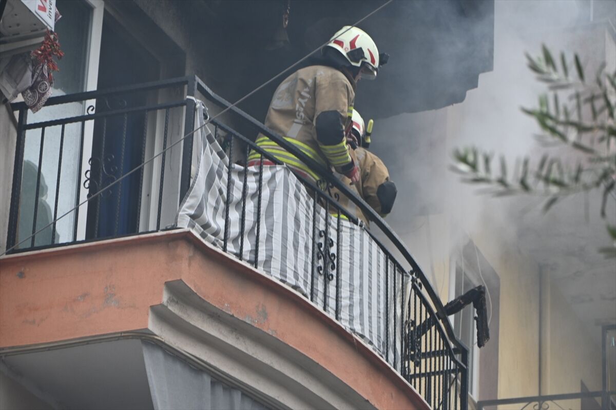 Manisa’da Evde Yangın Çıktı (2)