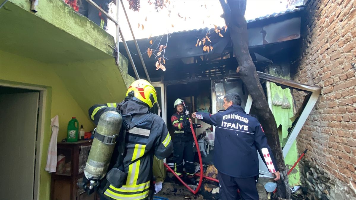 Aydın’da Müstakil Evde Yangın Çıktı (2)