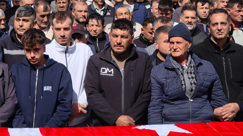 Hayatını Kaybeden Kütahyalı Madencinin Oğlu, Yaşadığı Acı Tesadüfü Anlattı (4)