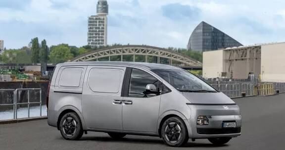 Hyundai Staria Cargo Elektrikli Hafif Ticari Olarak Tanıtıldı3