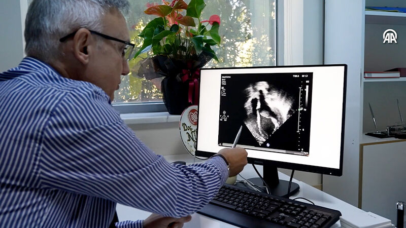 Kalp Kapak Ameliyatıyla Üç Kapağı Yenilenen Genç Iyileşti 1 (4)