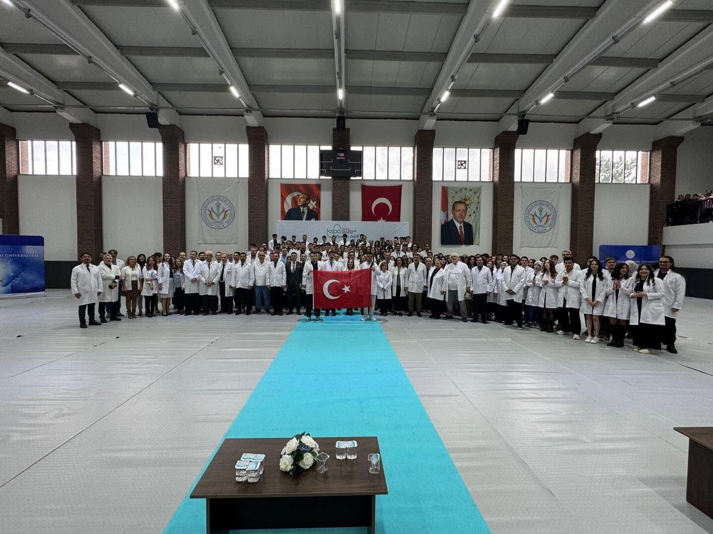 Ksbü'de Geleceğin Hekimleri Beyaz Önlük Giydi (1)