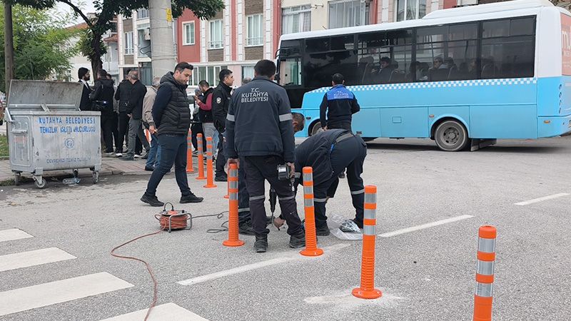Kütahya Da Yunus Emre Caddesi Mahkeme Kararıyla Trafiğe Kapatıldı (3)