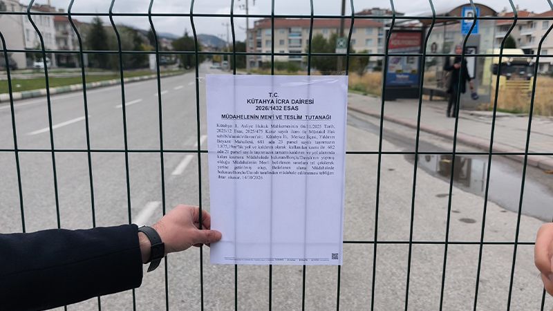 Kütahya Da Yunus Emre Caddesi Mahkeme Kararıyla Trafiğe Kapatıldı (4)