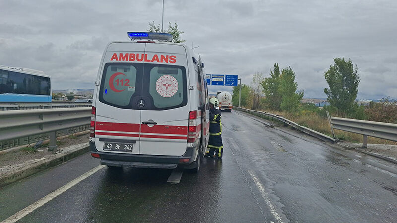 Kütahya’da 5 Araç Birbirine Girdi (2)-1