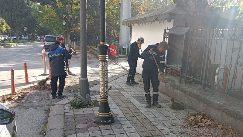 Kütahya'da Abdurrahman Karaa Bulvarı'nda Temizlik (2)