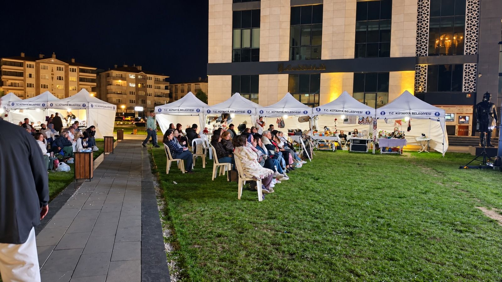 Kütahya’da Açık Havada Örgü Ve Sinema Etkinliği Yapıldı (2)