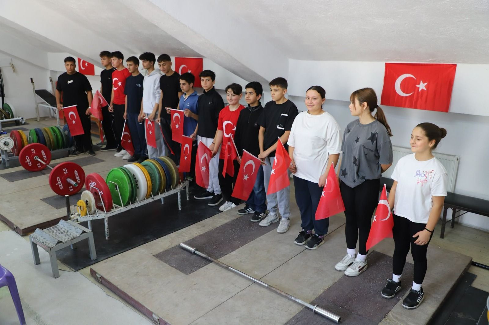 Kütahya'da Cumhuriyet Kupası Halter Müsabakaları Tamamlandı1